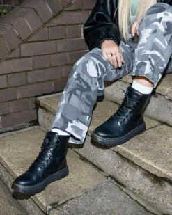 Boots Crewson en cuir à lacets in Black