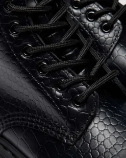 Boots 1460 en cuir gaufré croco in Noir