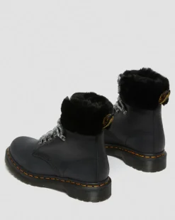 Boots 1460 Serena à Col Doublées de Fourrure Synthétique in Noir