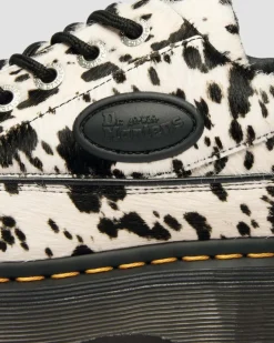 Chaussures Buzz à 5 œillets en cuir Hair On dalmatien in Crème & Noir