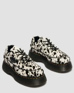 Chaussures Buzz à 5 œillets en cuir Hair On dalmatien in Crème & Noir