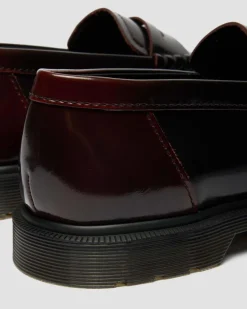 Mocassins Mayfare en cuir Rub Off in Rouge Cherry Red