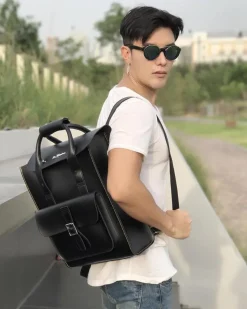 Sac à dos en cuirs Kiev et Smooth à compartiments in Noir